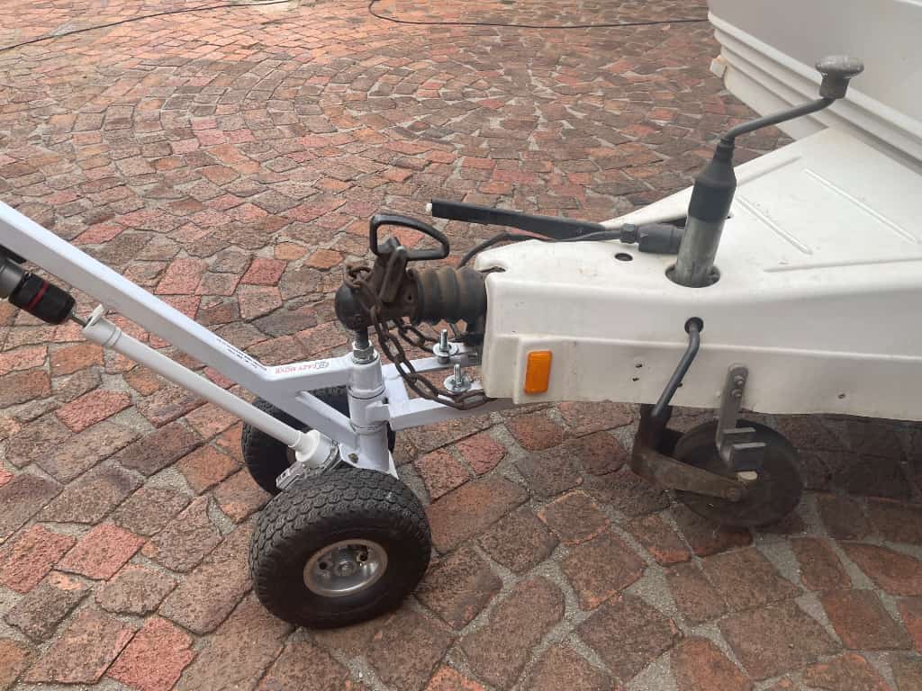 Close up shot of the unit connected.